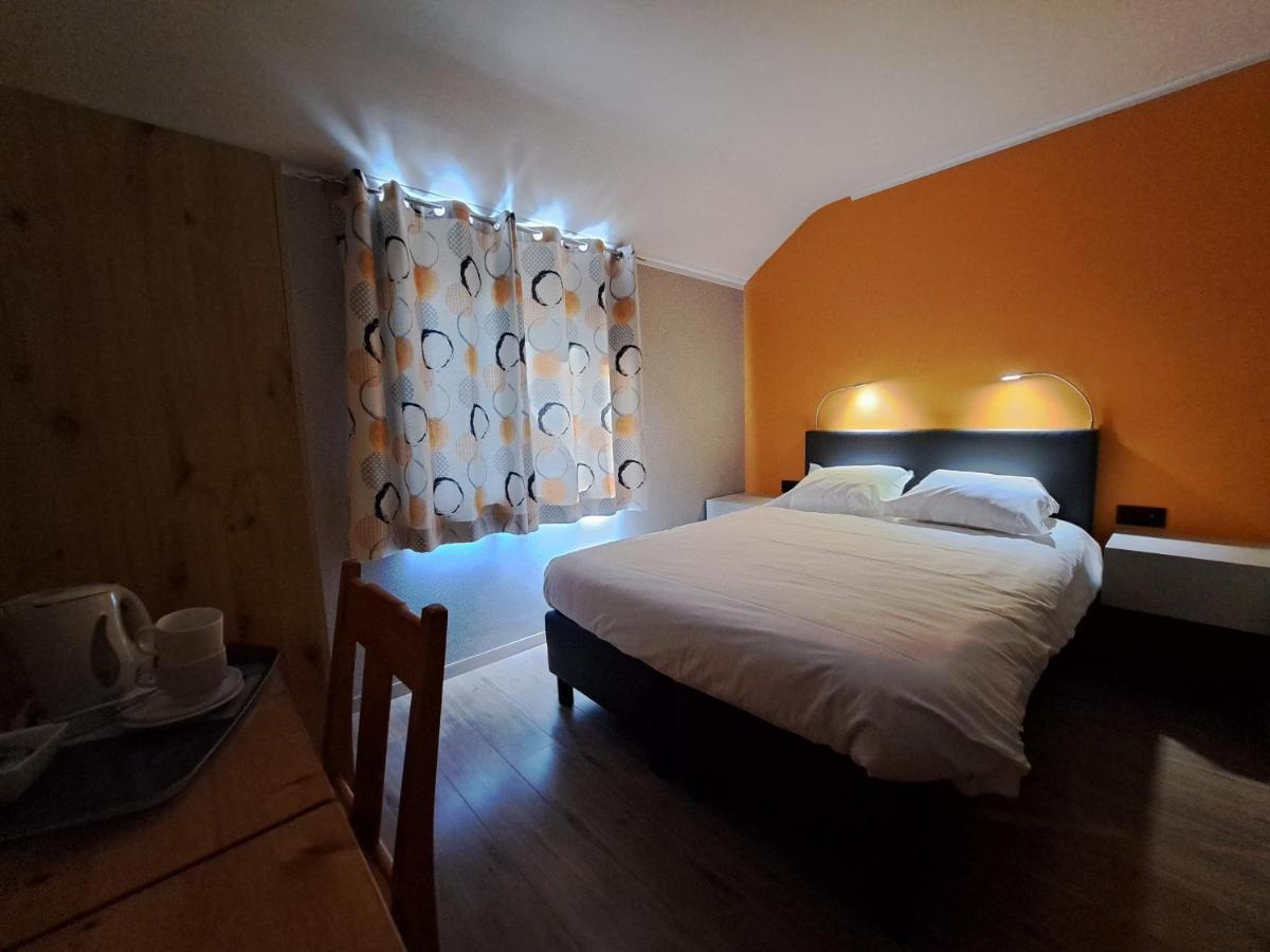 Chanteloup, Maison D'Hotes - Halleux Halleux  Esterno foto